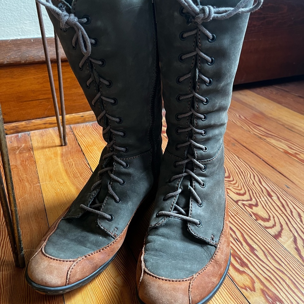 Born Boots - Picture 3 of 9